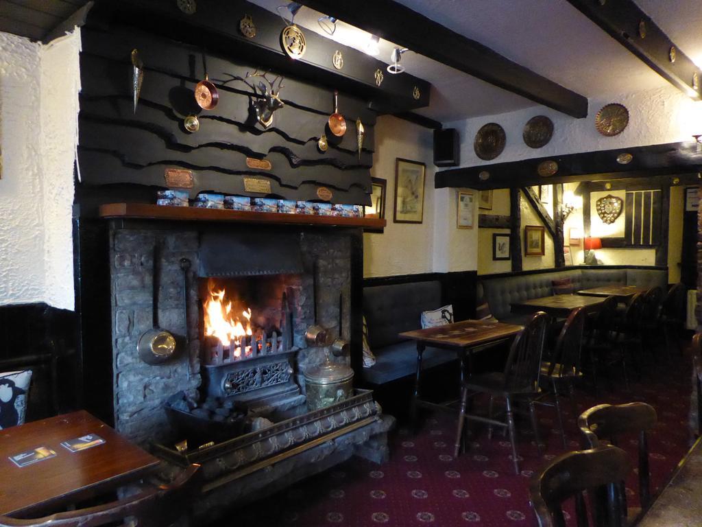 The Angel Inn ألستون المظهر الخارجي الصورة