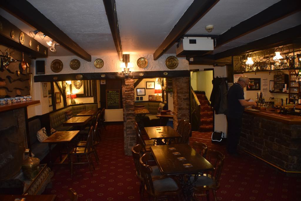 The Angel Inn ألستون المظهر الخارجي الصورة