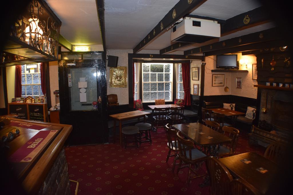 The Angel Inn ألستون المظهر الخارجي الصورة
